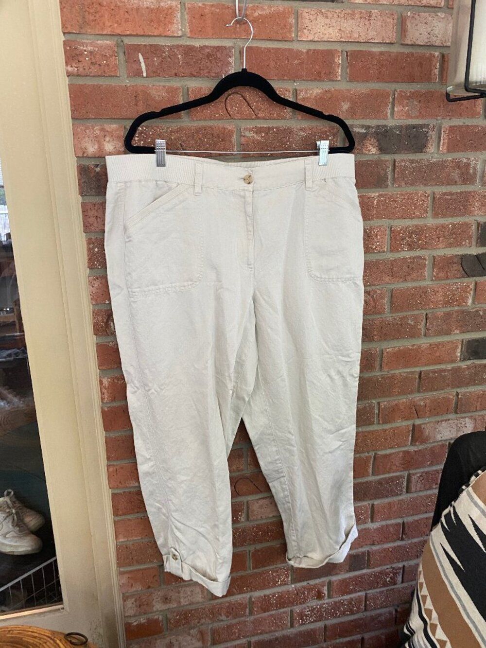 J.Jill Cream Linen Blend Capri Pants